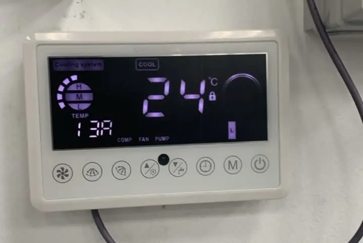 Control panel set to 24°C