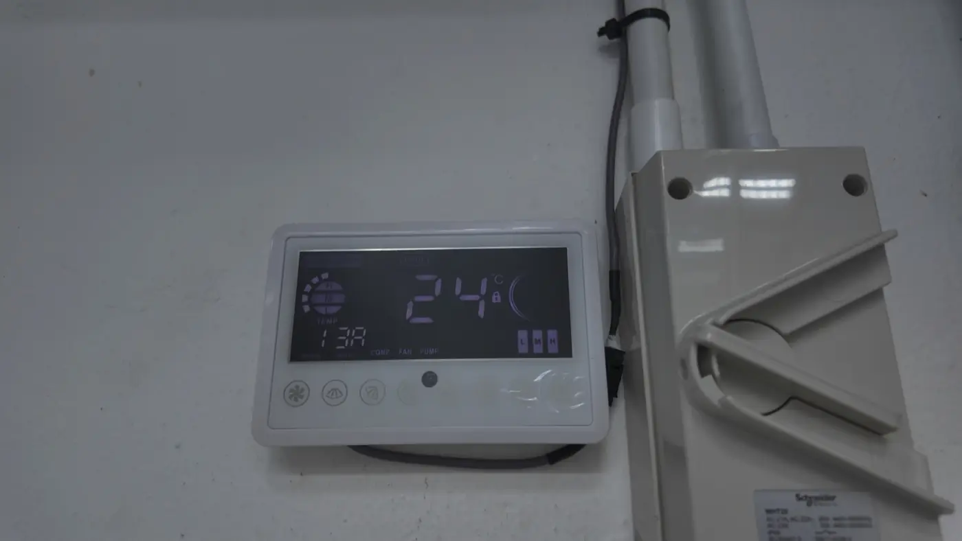 Thermostat set to 24°C